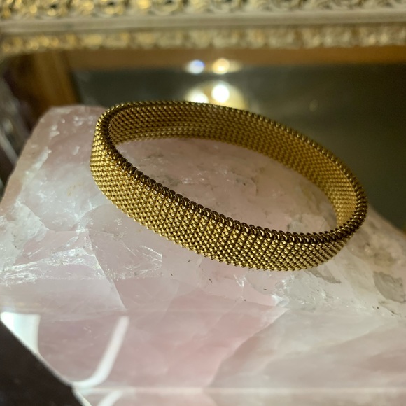 Stainless Steel Gold Colored Mesh Bracelet - Vertu Collecti - Picture 2 of 5